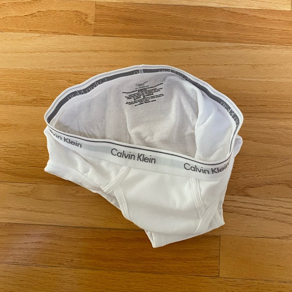 A clean, simple, stylish, and unassuming Calvin Klein cotton brief with a fly - Picture 3 of 4